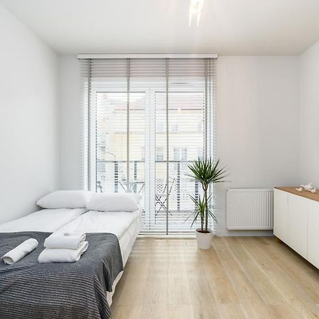 Apartments Poznan Fabryczna By Renters Екстер'єр фото