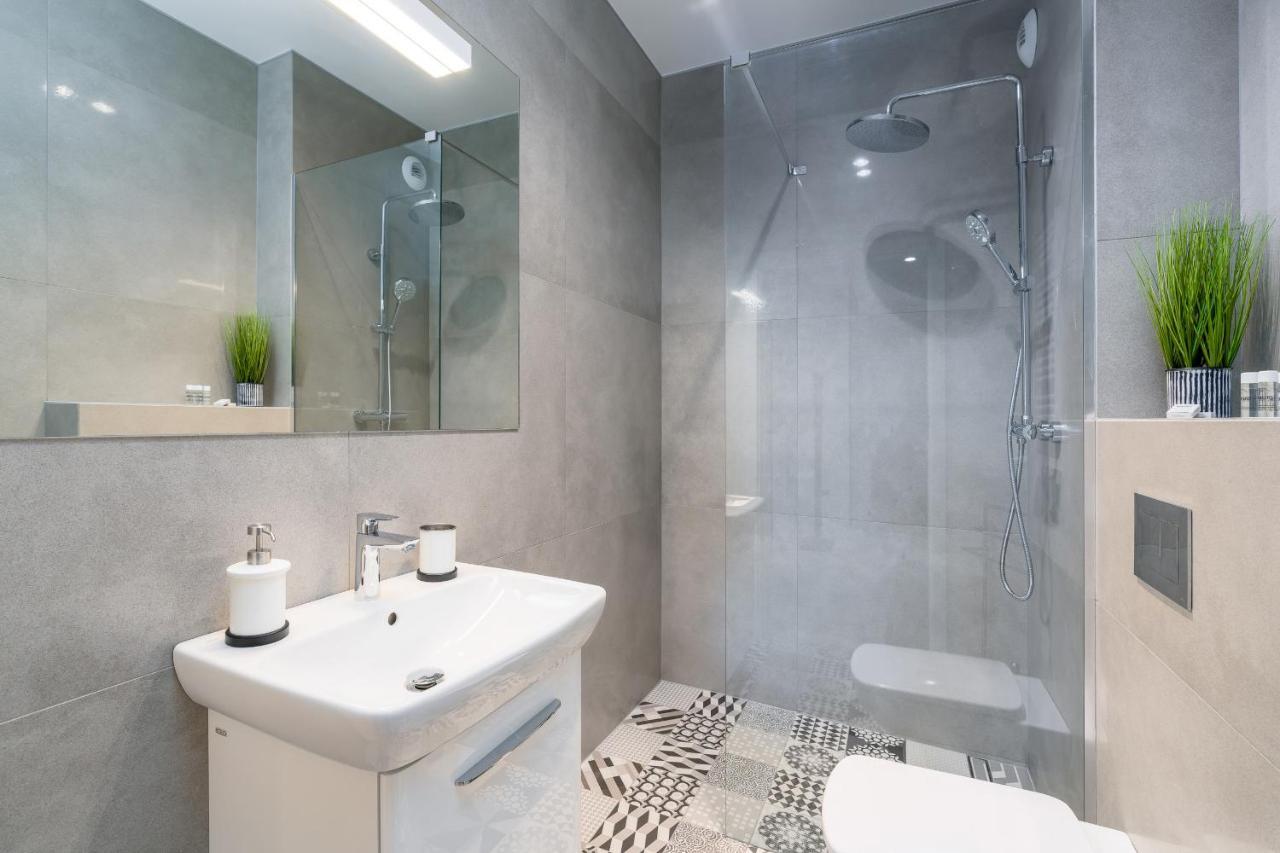 Apartments Poznan Fabryczna By Renters Екстер'єр фото