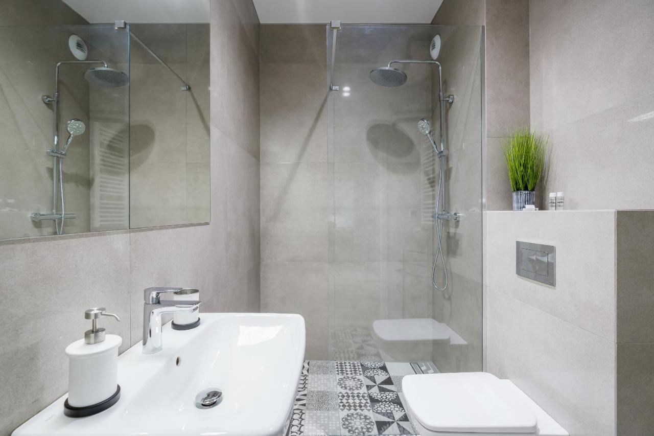 Apartments Poznan Fabryczna By Renters Екстер'єр фото